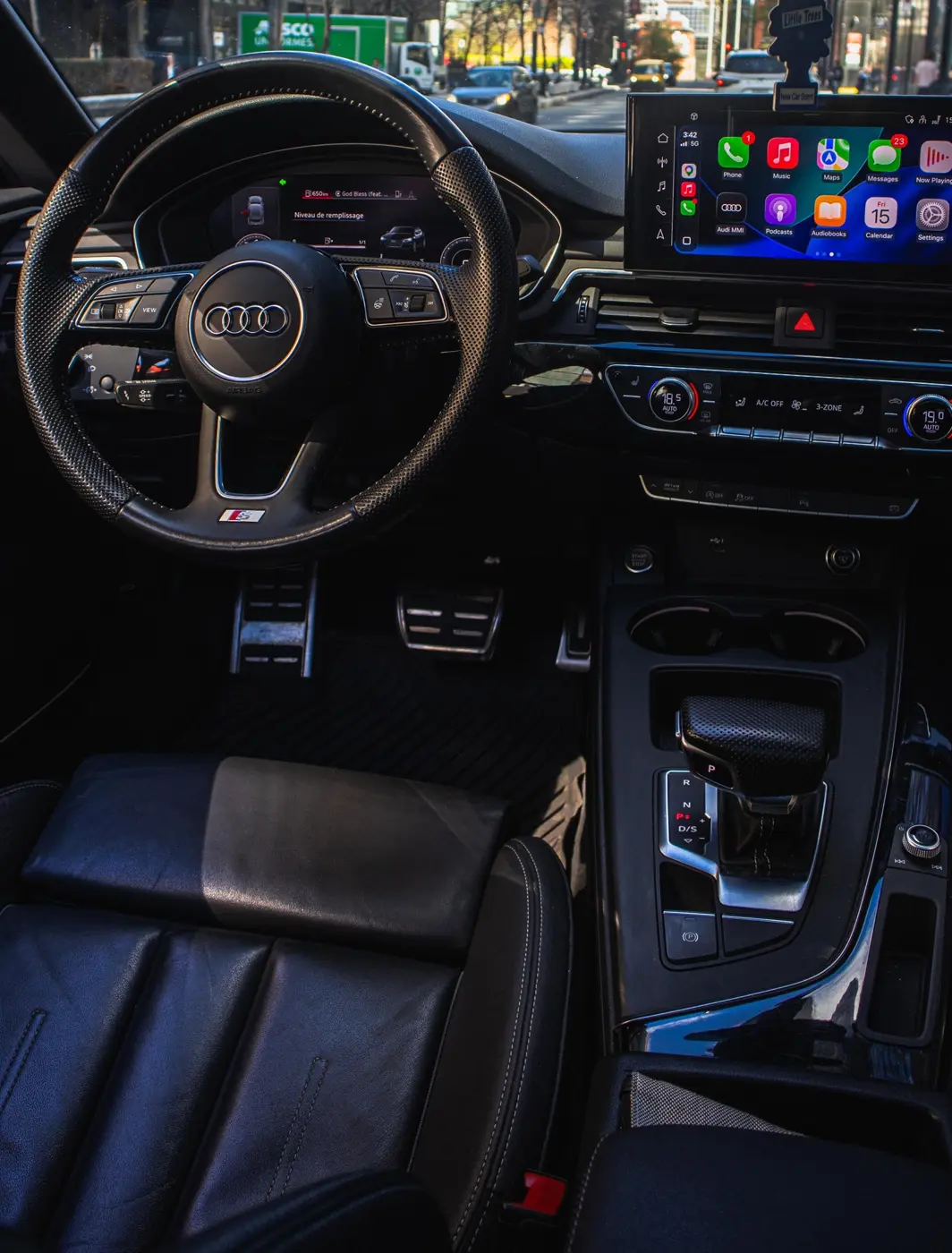 Audi A5 S-line, photo 1 sur 5