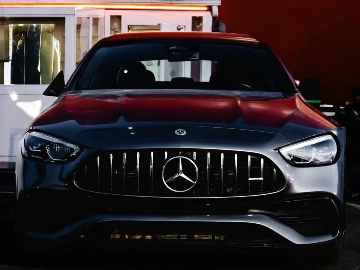 Location Mercedes-AMG C43 2023 à Montréal
